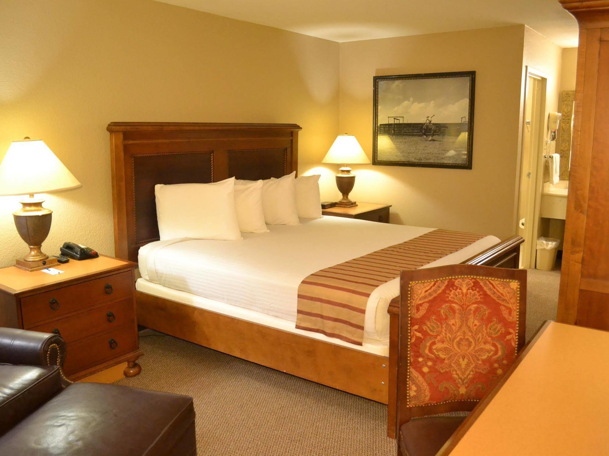 Magnuson Hotel Jacksonville Downtown Экстерьер фото